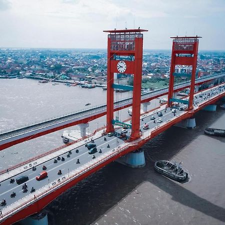 Oyo 568 Rajawali Homestay Palembang Kültér fotó