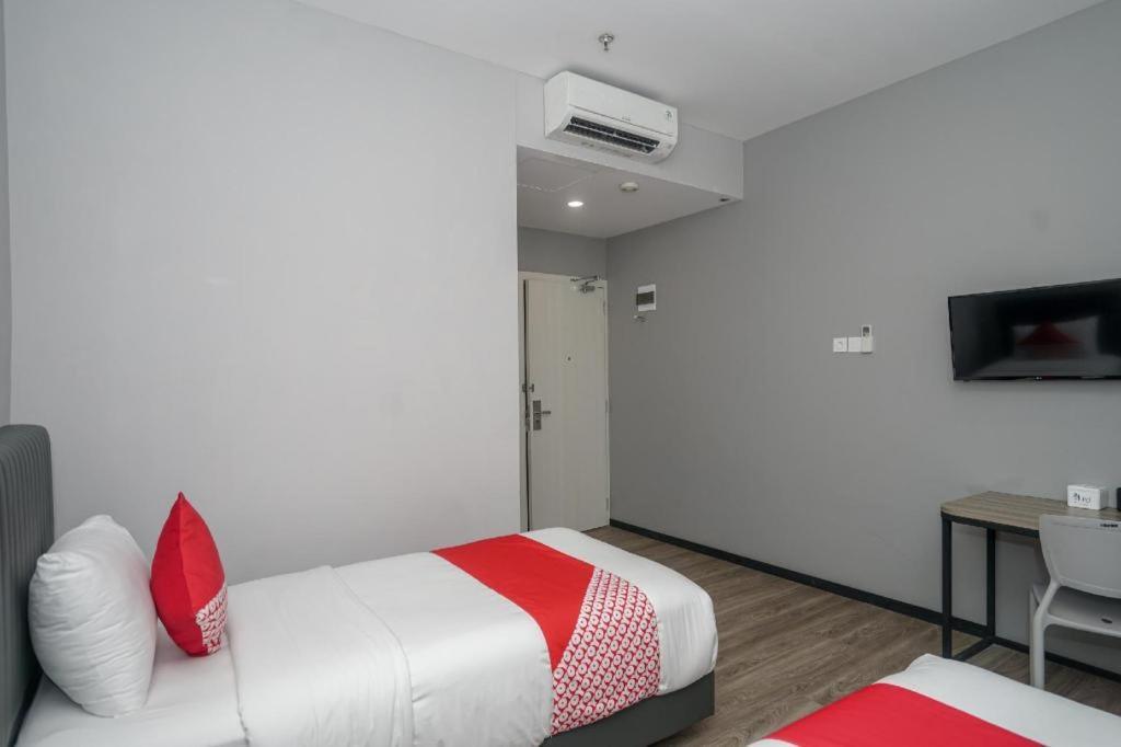 Oyo 568 Rajawali Homestay Palembang Kültér fotó