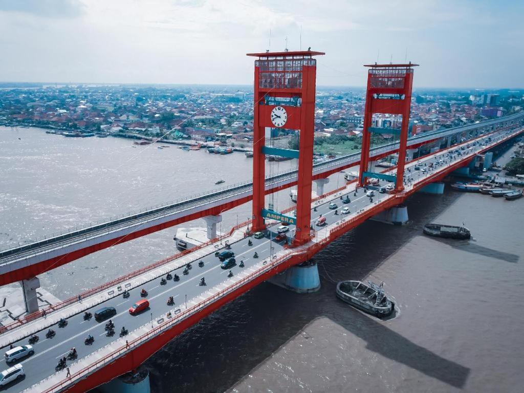 Oyo 568 Rajawali Homestay Palembang Kültér fotó