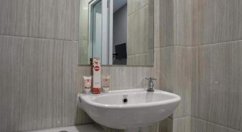 Oyo 568 Rajawali Homestay Palembang Kültér fotó