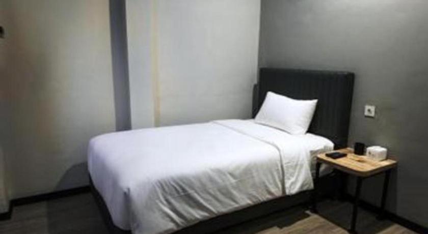 Oyo 568 Rajawali Homestay Palembang Kültér fotó
