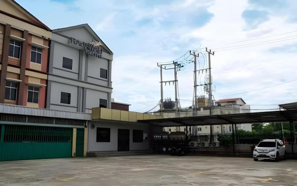 Oyo 568 Rajawali Homestay Palembang Kültér fotó
